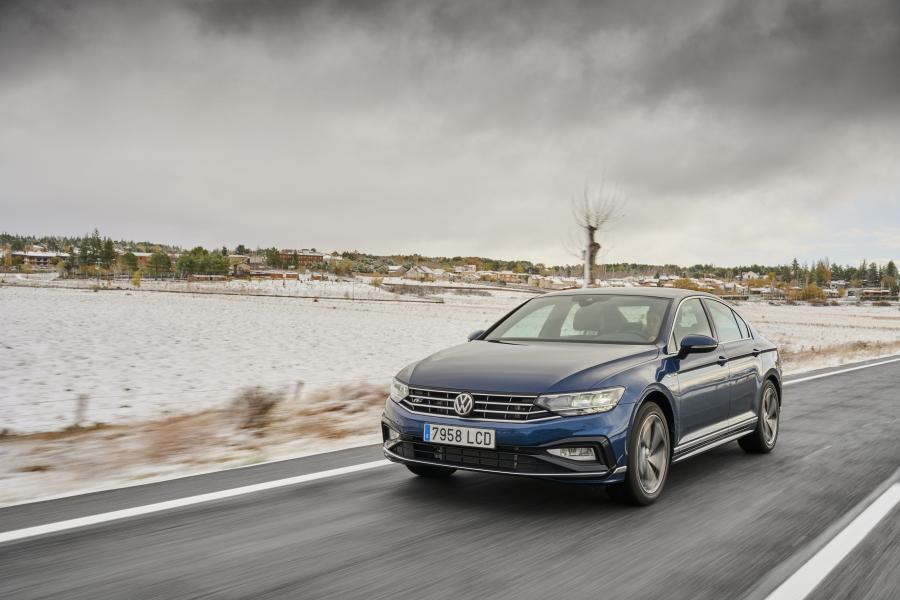  Volkswagen Passat R-Line (B8) 2019 года  (WW) (фото 17 из 24)